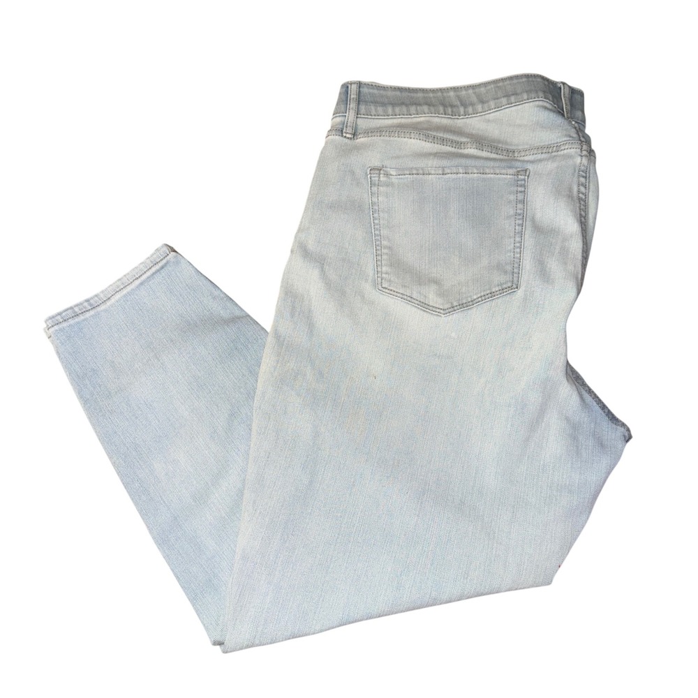 Ava‎ & Viv Womens Size 20W Light Wash Cropped Denim Jeans